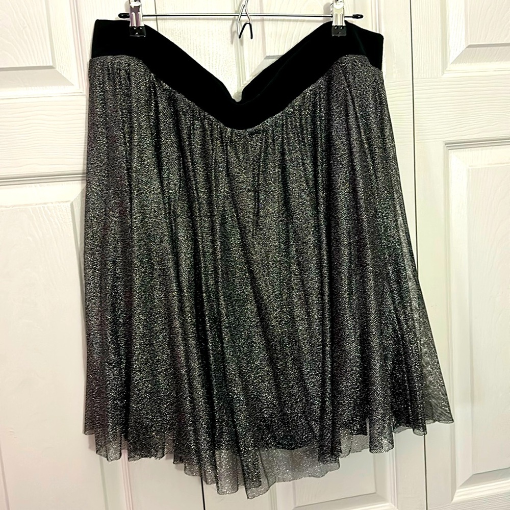 Silver sparkly knee length skirt Torrid Size 3X